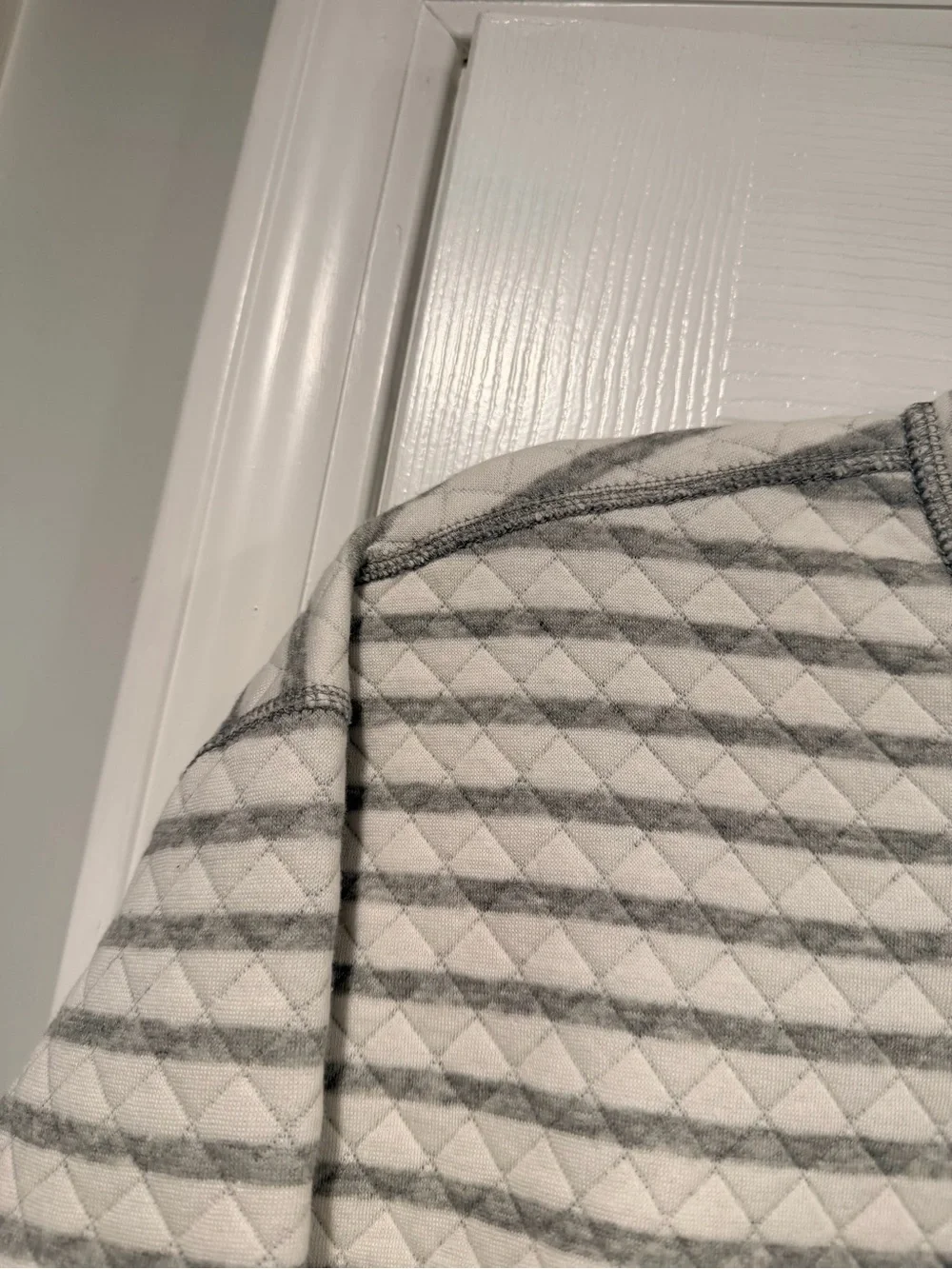 NWOT J. Crew Size XS Gray Cream Reversible Quilted Striped Crew Sweatshirt
